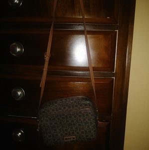 Crossbody purse